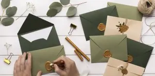 How and when to deliver wedding invitations?
